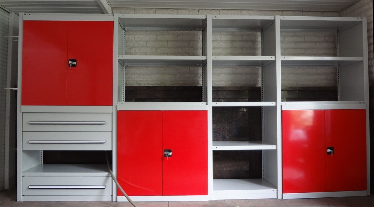 Стеллаж с дверцами Стеллаж с дверцами