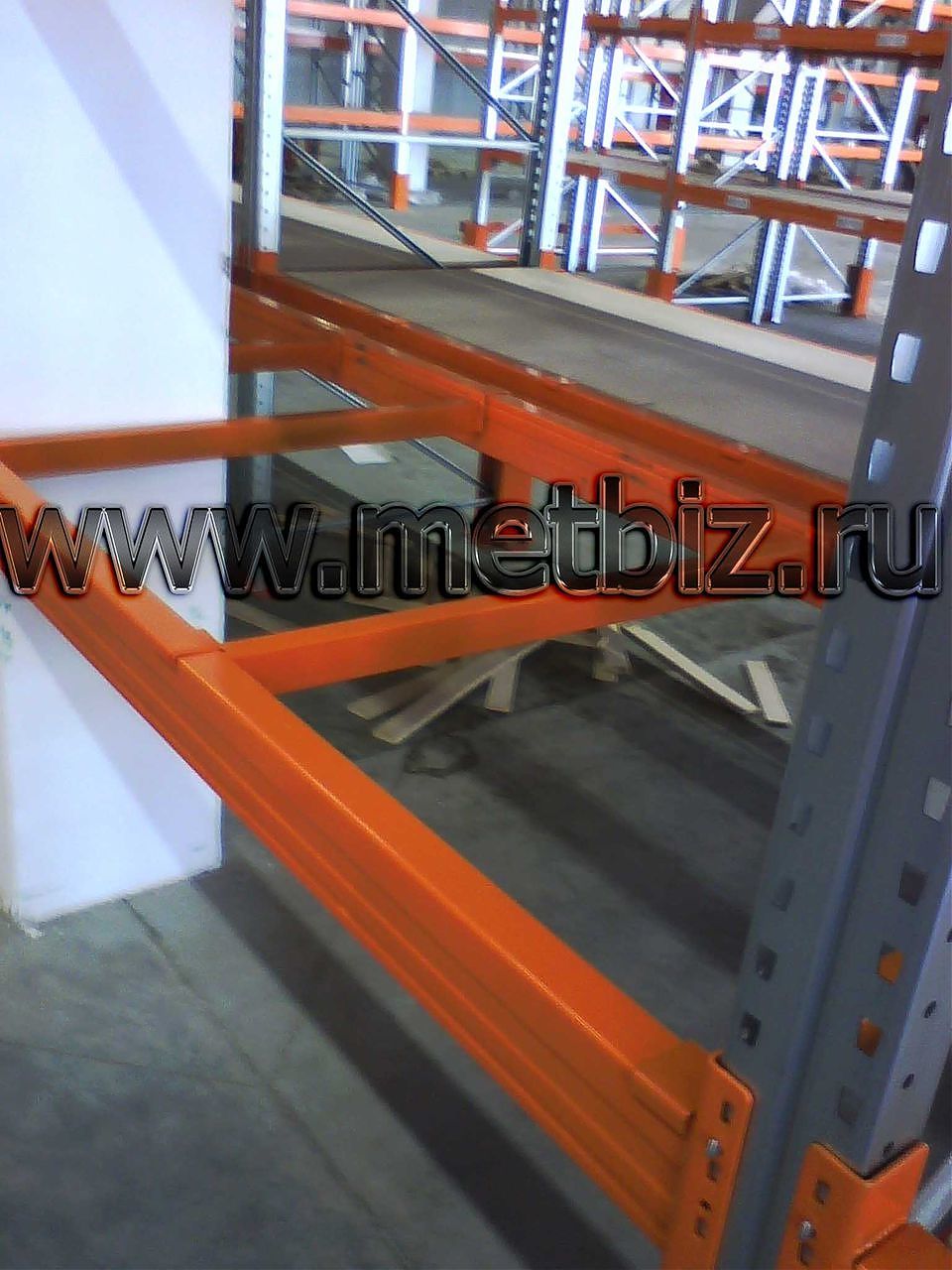 Фронтальные стеллажи с решётчатым настилом Фронтальные стеллажи с решётчатым настилом