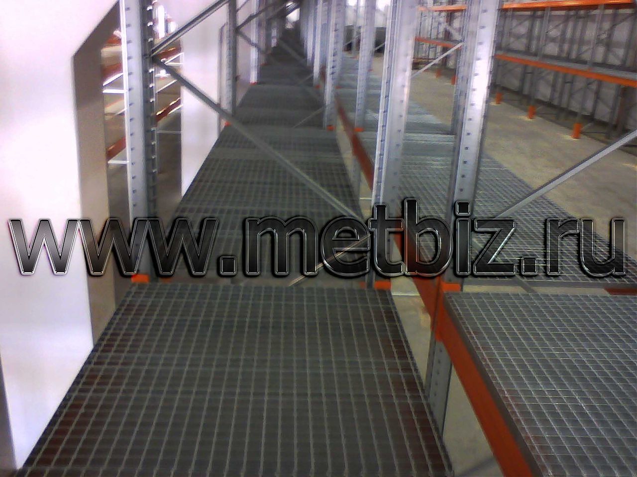 Фронтальные стеллажи с решётчатым настилом_8 Фронтальные стеллажи с решётчатым настилом_8