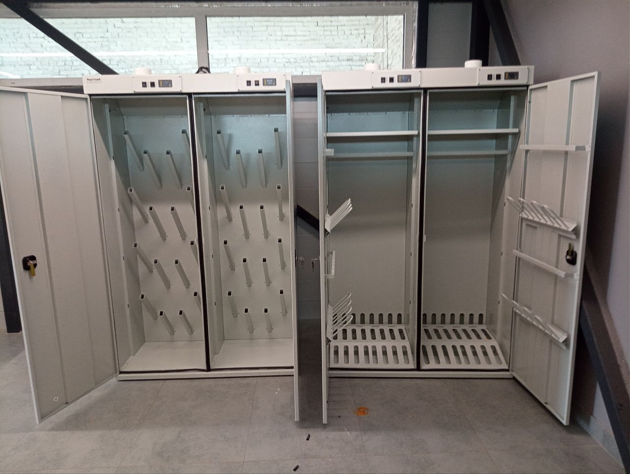 Сушильные шкафы для одежды и обуви Сушильные шкафы для одежды и обуви