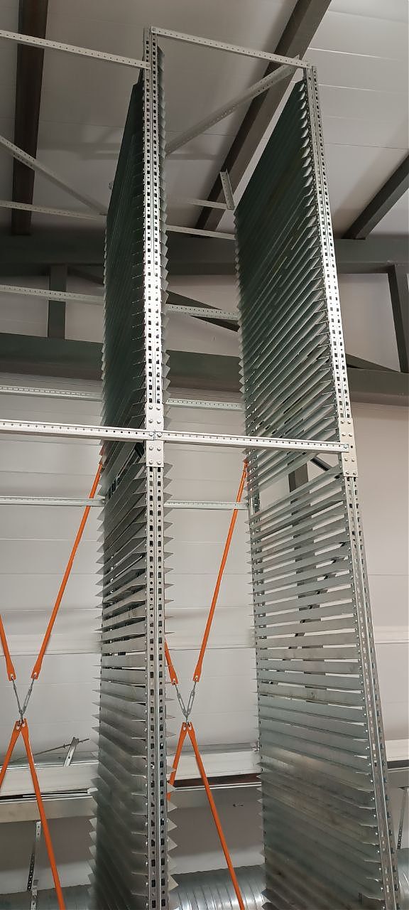 Монтаж стеллажа для хранения печатных форм Монтаж стеллажа для хранения печатных форм