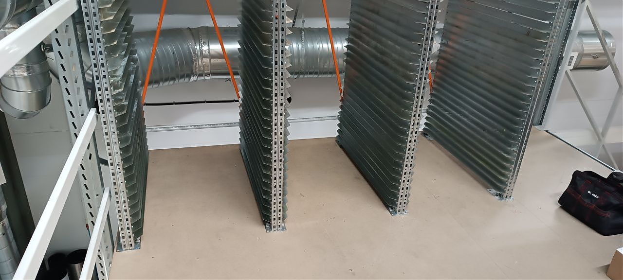 Монтаж стеллажа для хранения печатных форм Монтаж стеллажа для хранения печатных форм