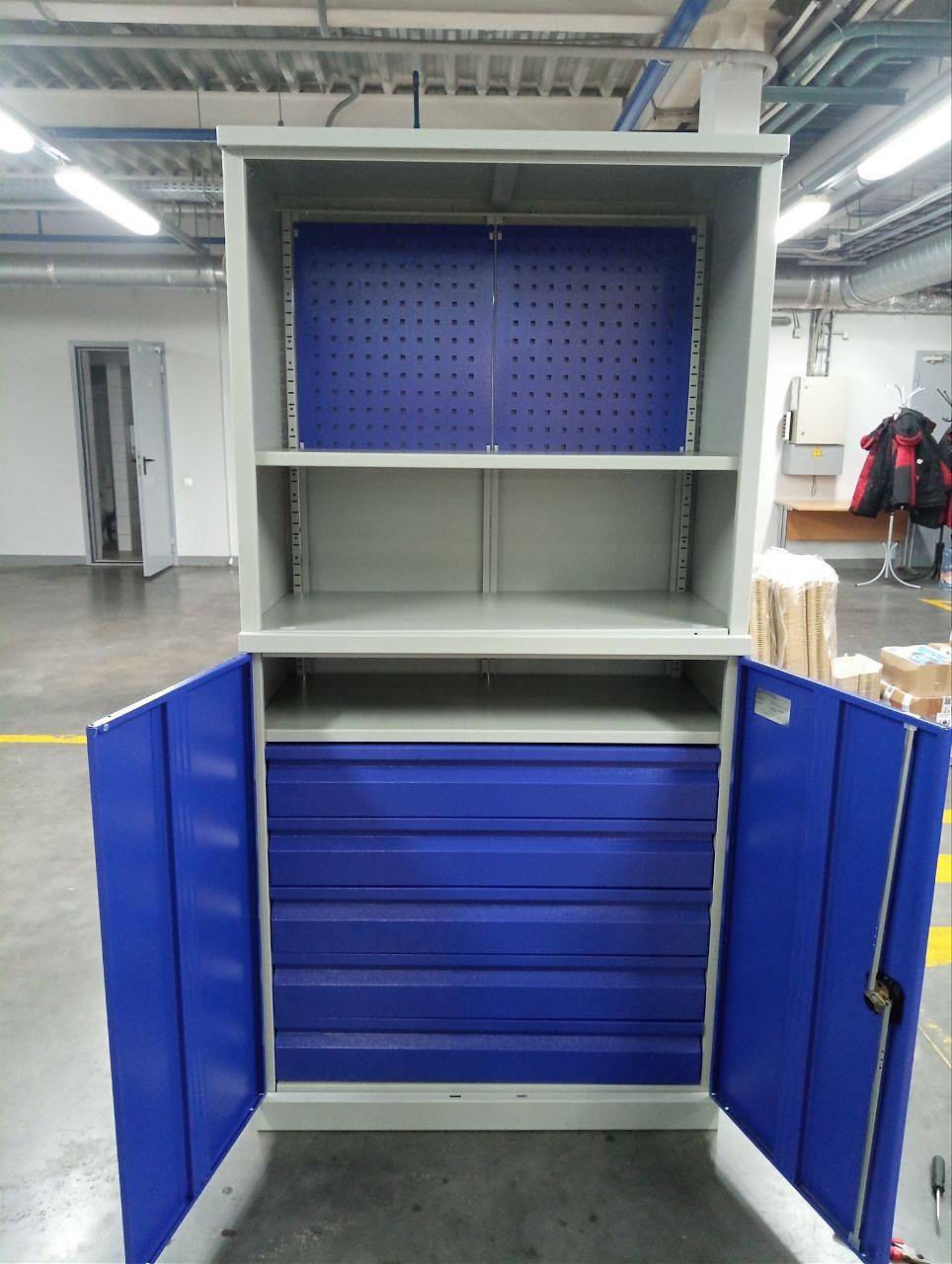 Инструментальный шкаф ТС 1995/2 Инструментальный шкаф ТС 1995/2