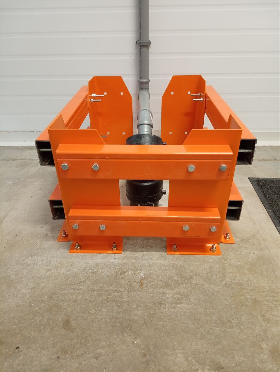 Установка защиты конструктивных и инженерных систем здания, перегородок Установка защиты конструктивных и инженерных систем здания, перегородок