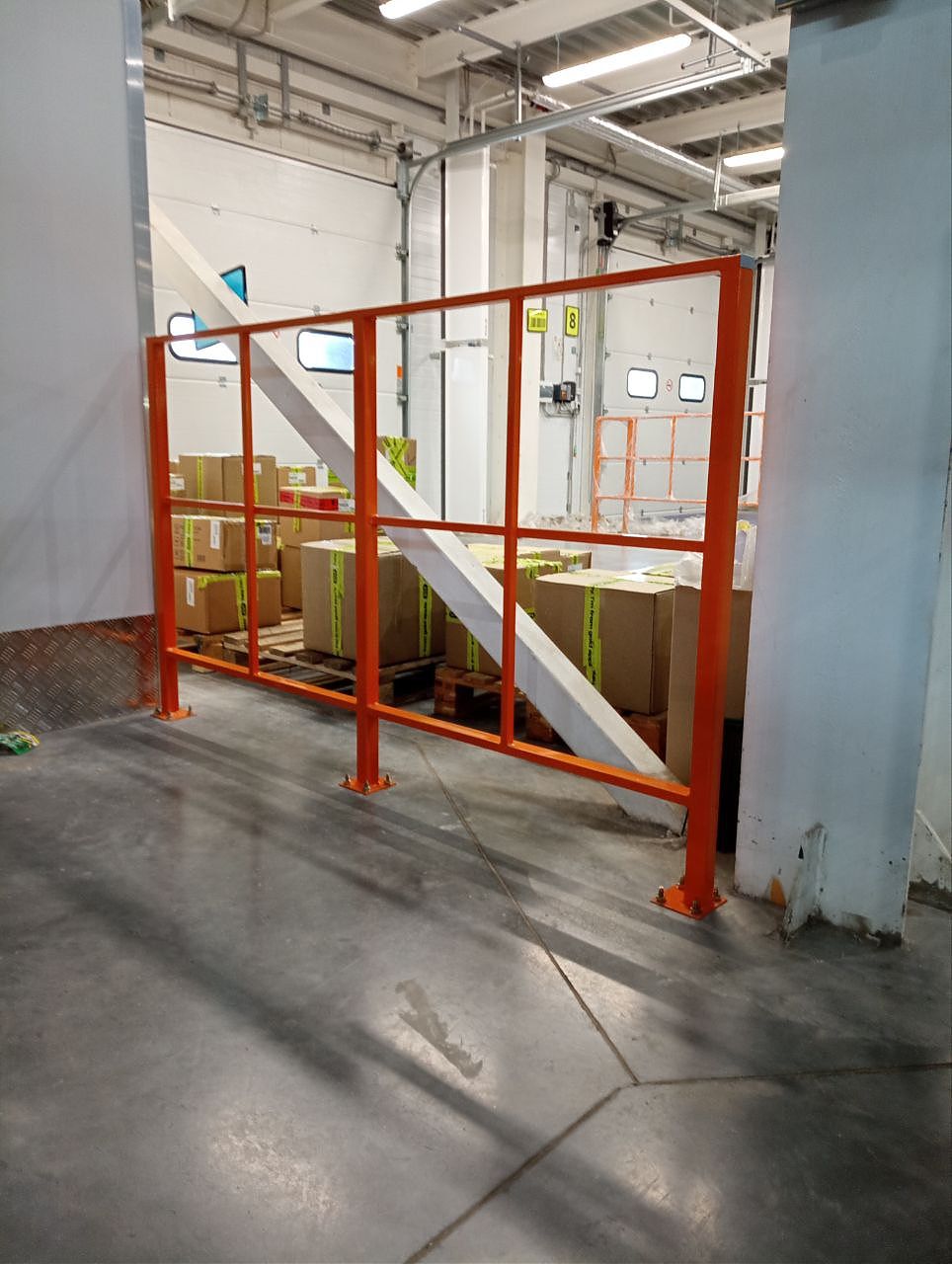 Установка защиты конструктивных и инженерных систем здания, перегородок Установка защиты конструктивных и инженерных систем здания, перегородок