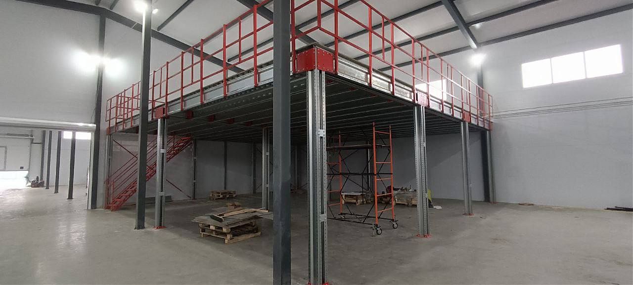 Мезонинный стеллаж Мезонинный стеллаж