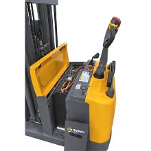 Штабелер самоходный CQD15R (1500 кг; 5,6 м; 24В / 270Ач, PV, EPS) SMARTLIFT